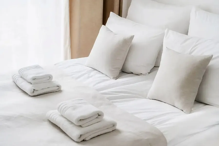 Airbnb laundry service fresh bed linens in Orlando FL